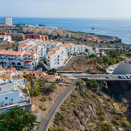 Fabulous Contemporary 5 Bedroom With Private Heated Pool, Sleeps Max 13 * Callao Salvaje