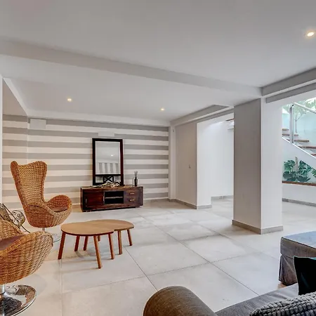 Vila Fabulous Contemporary 5 Bedroom With Private Heated Pool, Sleeps Max 13 Callao Salvaje