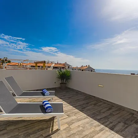 Fabulous Contemporary 5 Bedroom With Private Heated Pool, Sleeps Max 13 Villa Callao Salvaje