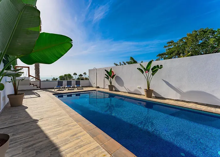 Fabulous Contemporary 5 Bedroom With Private Heated Pool, Sleeps Max 13 Callao Salvaje