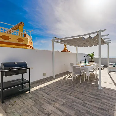 Вилла Fabulous Contemporary 5 Bedroom With Private Heated Pool, Sleeps Max 13